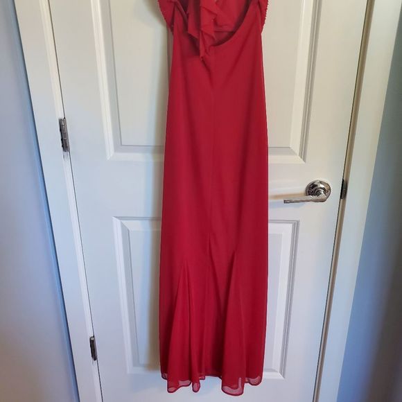 💜 2/$30! B. Darlin Halter Sequin Floor Length Chiffon Gown - Picture 5 of 6